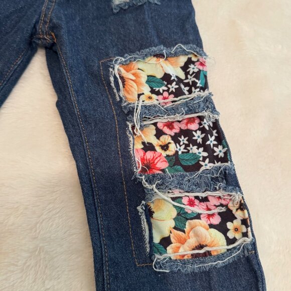 Distressed and Patchwork Dark Wash Denim Jeans Size 3Year - Picture 6 of 16